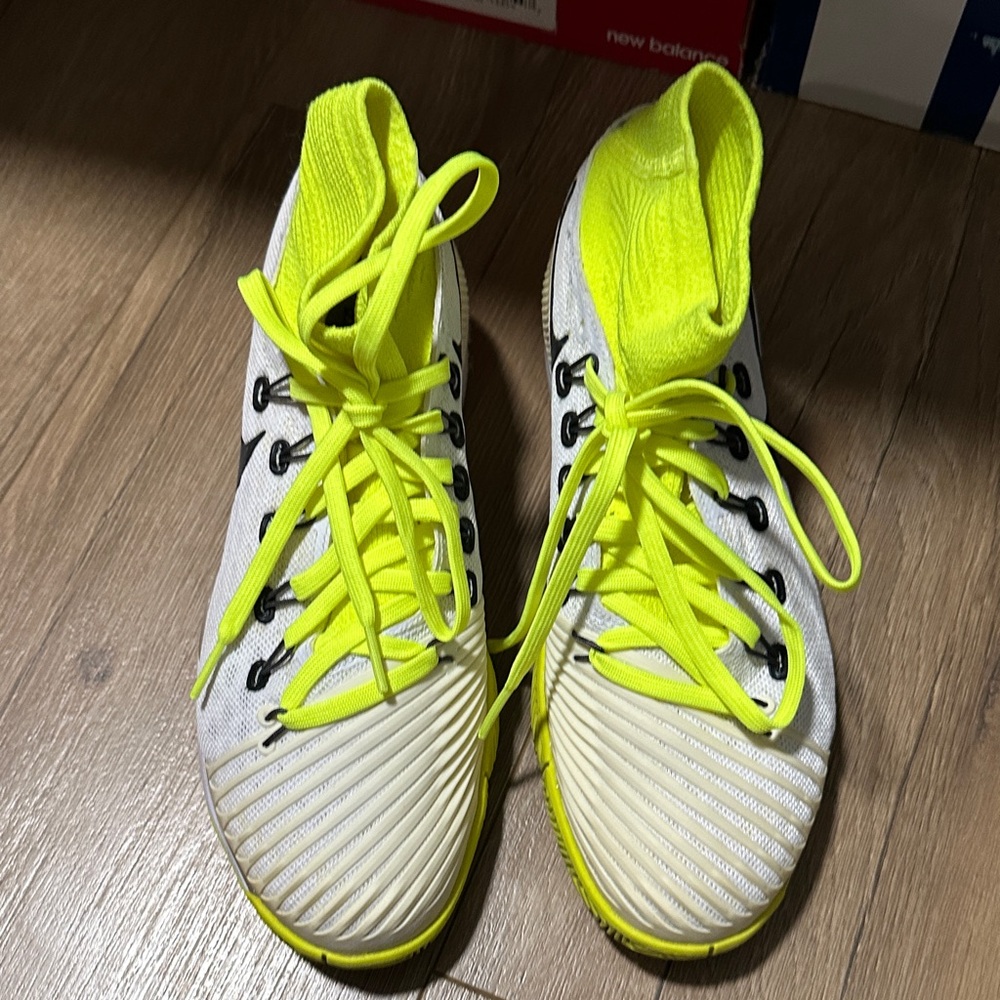Nike women’s tennis shoes, size 5
